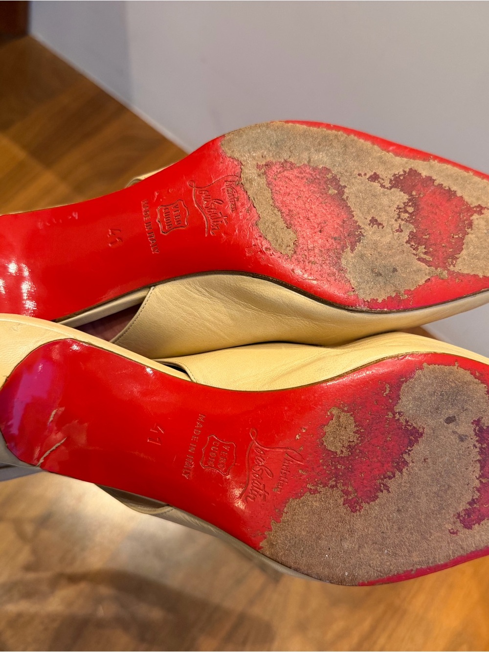 Christian Louboutin Beige Leather Slingback Pointed-Toe Flats - Picture 3 of 3